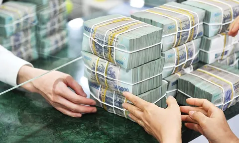 Tín dụng tăng tốc, nhưng áp lực kiểm soát rủi ro ngày càng lớn