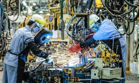 Sản xuất công nghiệp tiếp tục duy trì đà tăng trưởng mạnh mẽ