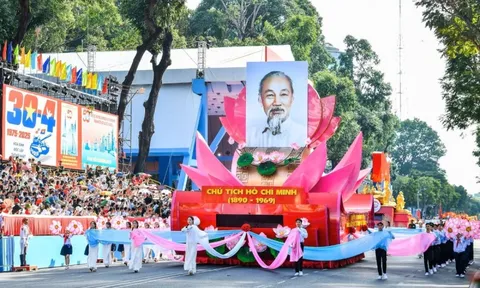 Tư tưởng Hồ Chí Minh soi sáng hành trình phát triển đất nước