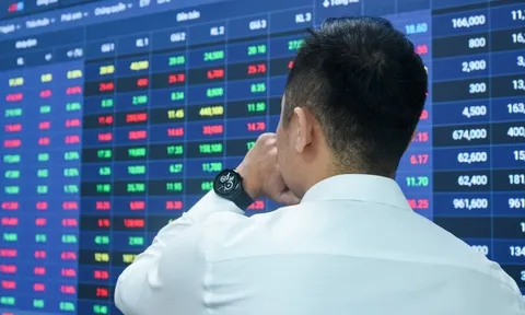 Mua cổ phiếu PNJ: Chưa kịp vui vì bắt đáy đã lỗ ngay 10% khi 'hàng về'