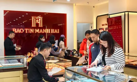 Giá vàng hôm nay 23/7: Vàng miếng rớt giá, đi ngược với vàng thế giới