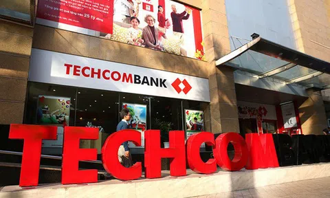 Phó Tổng Giám đốc thường trực Techcombank muốn bán bớt cổ phiếu TCB