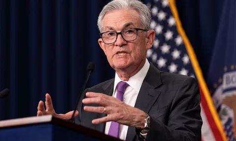 Cựu Chủ tịch Fed Jerome Powell gióng hồi chuông cảnh báo nước Mỹ