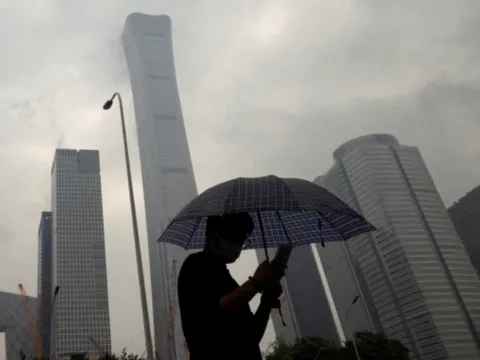 Ngành quan trọng rơi vào suy thoái, Trung Quốc rục rịch thành lập hàng loạt ngân hàng 'đối đầu' với JPMorgan của Mỹ