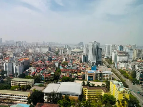 Trái chiều diễn biến chung cư – đất nền