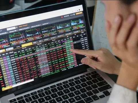 Loạt phí dịch vụ chứng khoán tăng do bị áp thuế VAT