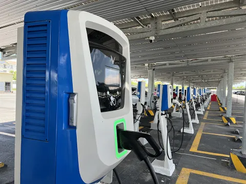 Hạ tầng sạc xe điện: Đường đua mới của cuộc cách mạng giao thông xanh