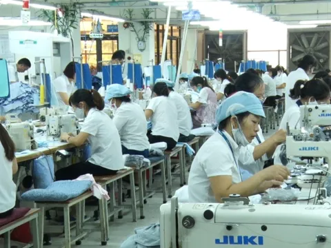 Ngành dệt may tăng trưởng khởi sắc giữa bão thách thức toàn cầu năm 2025