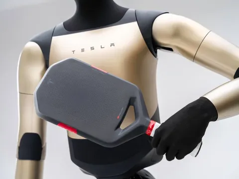 Tesla bất ngờ ra mắt vợt pickleball trị giá 350 USD