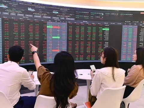 VN-Index biến động mạnh, các công ty chứng khoán hưởng lợi ra sao?