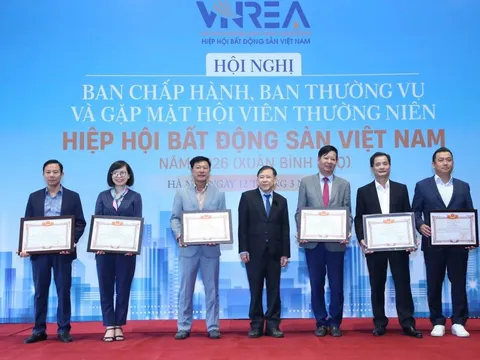 Tập đoàn GELEXIMCO nhận “cú đúp” bằng khen vì những đóng góp cho thị trường bất động sản Việt Nam