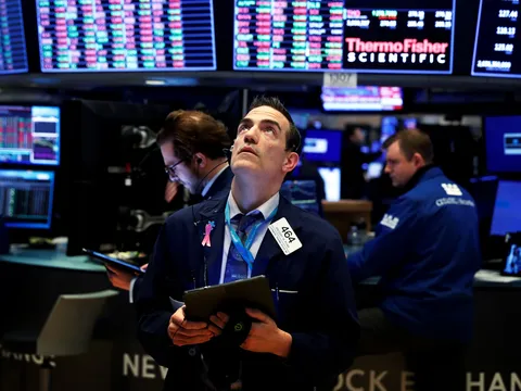 Nasdaq Composite lập kỷ lục mới nhờ cổ phiếu AI