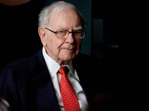 Bí quyết đầu tư của Warren Buffett khi thị trường biến động