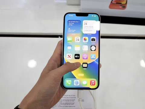 iPhone 14 giảm giá sâu sau 1 tuần lên kệ