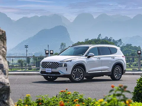 Hyundai Santa Fe Hybrid chính thức "lên kệ" tại Việt Nam