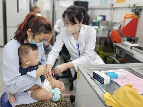 185.000 liều vaccine 5 trong 1 được phân bổ cho 49 tỉnh, thành phố