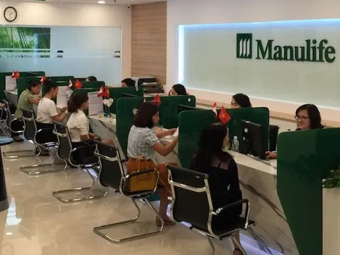 Manulife: Doanh thu phí bảo hiểm nhân thọ khai thác mới giảm hơn một nửa