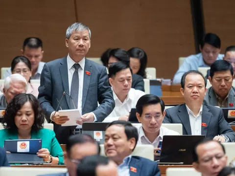 Đại biểu Quốc hội đề nghị bỏ giấy chuyển viện: Bộ trưởng Bộ Y tế nói gì?