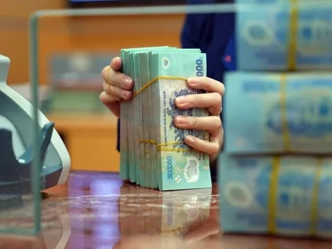 Tín dụng duy trì đà tích cực, tỷ giá chịu áp lực điều chỉnh