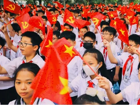 Chính thức miễn học phí cho toàn bộ học sinh công lập