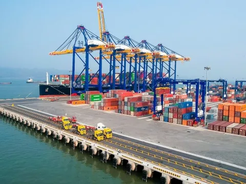 Kinh tế Việt Nam khởi sắc, kim ngạch xuất nhập khẩu vượt 445 tỷ USD