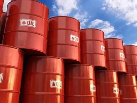 Giá dầu tăng sau khi OPEC+ thắt chặt nguồn cung toàn cầu