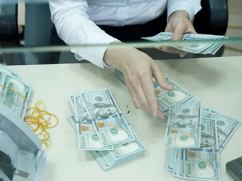 Nhiều ngân hàng tăng giá đồng USD