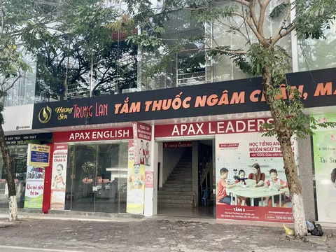 Trung tâm Apax English Lào Cai “âm thầm” đóng cửa, phụ huynh nháo nhác đòi học phí