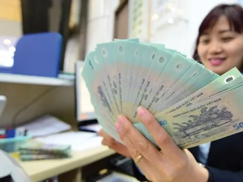 Ngân hàng lãi lớn, nhân viên ngóng thưởng Tết đậm