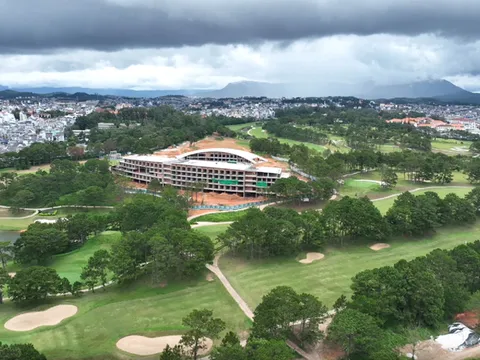 Xử phạt vi phạm tại sân Golf Đồi Cù – Đà lạt (Lâm Đồng): Tháo dỡ hay tháo gỡ?