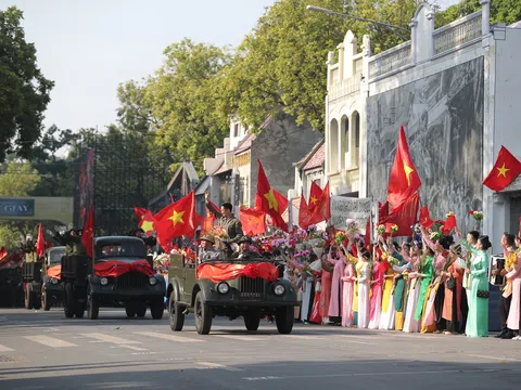 Xúc động, tự hào trong Ngày hội Văn hóa vì Hòa bình kỷ niệm 70 năm Giải Phóng Thủ Đô