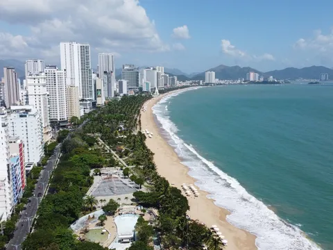 Kinh tế đêm Nha Trang: Đâu là “mũi khoan” đủ sắc để đào sâu “mỏ vàng”?