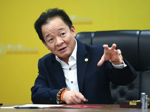 Khát vọng tạo giá trị bền vững từ năng lượng tái tạo của bầu Hiển