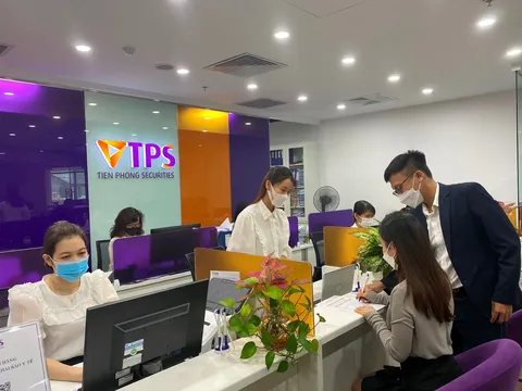 Chứng khoán Tiên Phong (TPS): Tiền mặt giảm 85%, khoản phải thu tăng gấp 28 lần