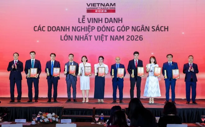 Lễ Vinh danh Doanh nghiệp nộp ngân sách lớn nhất 2025: Hàng chục đại diện nộp ngân sách hàng trăm nghìn tỷ đồng góp mặt